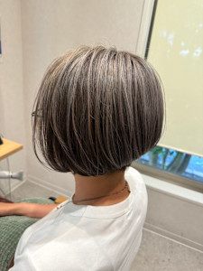 ハイトーンカラー/ハイライト/デザインカラー/小顔カット - THEE掲載