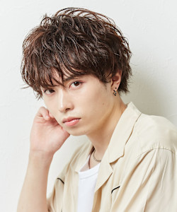 人気のツーブロマッシュソフトスパイラルパーマ - NEXUS&Co. 浦安店掲載