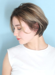 40代デザインカラーオリーブベージュ小顔レイヤーショート - INCEPTION  GINZA 銀座掲載