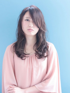 ロングデジタルパーマ大人なクセ毛風 - Hivira(ハイビラ)武蔵小山の美容室掲載