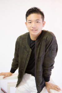 七三オールバック＋ツーブロック！前髪をかき上げて爽やかさUP - MEN'S WILL by SVENSON 京都スタジオ掲載