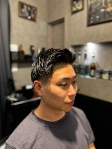 ツーブロフェードアップバング - メンズ専門理容室　BroTokyo BARBERSHOP 有楽町店掲載