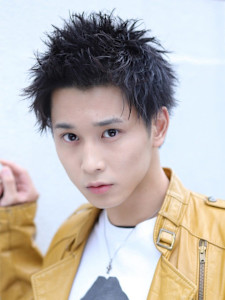 スパイキーショート ツーブロック 刈り上げ アップバング - KUROT 福岡本店掲載