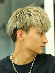 ツーブロック刈り上げ無造作マッシュ 福岡 天神 大名 - KUROT 福岡本店掲載