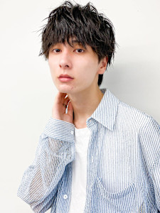 20代30代メンズツイストパーマ束感トラッドオシャレ感ショー - STAR TOKYO 髪質改善【渋谷 髪質改善サロン】掲載