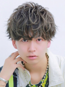 シルバーアッシュ ツーブロック 刈り上げ マッシュ 福岡 - KUROT 福岡本店掲載