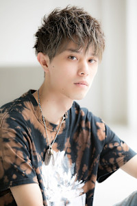 マッシュウルフツイストパーマコンマヘア七三オールバック - Euphoria SHIBUYA GRANDE 渋谷掲載