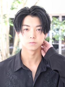 黒髪センターパート - KUROT 熊本掲載