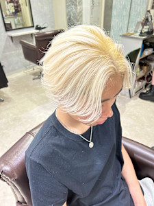 メンズブリーチ ホワイトカラー センターパート - GLADGE池袋/ダブルカラー/ブリーチ掲載