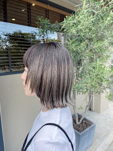 レイヤーボブ、デザインカラー - 半個室型美容室 Sourire 春日千歳町店掲載