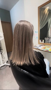 ブリーチなしの白髪ぼかし - dress掲載