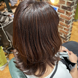 【さすだ】カシスブラウン × 白髪ぼかしハイライト - tip・top町田店掲載