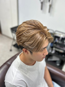 メンズ ミルクティーベージュ - GLADGE池袋/ダブルカラー/ブリーチ掲載