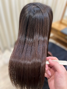 うねり・広がり・ジリジリ髪を１日で改善！さらツヤストレート - 髪質改善専門美容室MIRA掲載