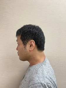 耳だしビジネスマンスタイル