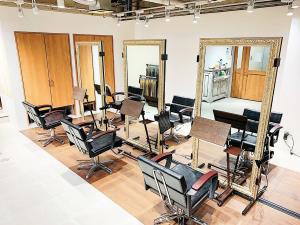 エクステ・インナーカラー・髪質改善・縮毛矯正専門店 hair salon AMOR 高田馬場店(ヘアーサロン アモル タカダノババテン)