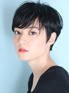 40代50代小顔黒髪ネビージュボブルフワンレンショート