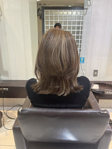 脱白髪染めハイライトカラー - Stilla smooth掲載
