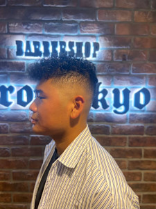 刈り上げフェードカット - Bro Tokyo BARBERSHOP 神田店 MEN'S専門理容室掲載