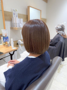 白髪ぼかしハイライトカラー30代40代50代ブルーグレージュ - Mira by KENJE掲載