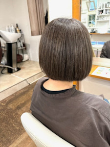 白髪をぼかすカラー - Hair Salon Leaf掲載