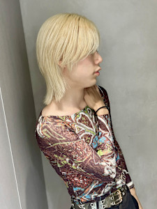 メンズセンターパート/ハイトーン/中性ウルフ - Lond un Maison. 原宿【ロンド アン メゾン】掲載