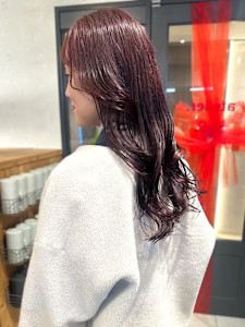 レッドブラウン　ブリーチなしカラー　ツヤ髪　レイヤーカット - atelier.神戸三宮店【アトリエ】掲載