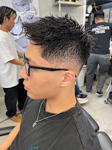 ミドルフェードアップバング - DAMDEE TOKYO 北千住店掲載