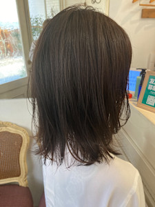 ナチュラルレイヤーミディ秋冬赤味なし透明オリーブグレージュ - CHAINON掲載