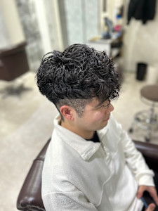 スペインカール - GLADGE池袋/ダブルカラー/ブリーチ掲載