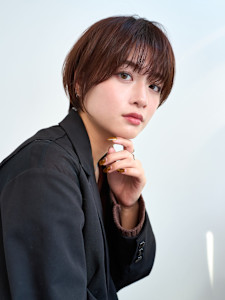 ショート/小顔/ニュアンスパーマ/黒髪/ネビージュ[原宿] - Lond un Maison. 原宿【ロンド アン メゾン】掲載