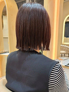 ぱつっとボブ　ラベンダーベージュ　切りっぱなし　20代30代 - W by GRITTERs掲載