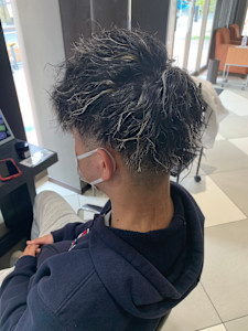 メンズツイストパーマ×ホワイトメッシュカラー - ONLY CARE by JAPAN掲載