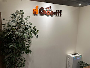 Goo-it! 新宿御苑店(グイット シンジュクギョエンテン)