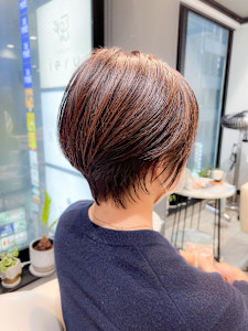 白髪ぼかしハイライトカラー30代40代50代ブルーグレージュ - Mira by KENJE掲載