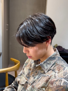 ダークアッシュ/毛流れセンターパート - Lond un Maison. 原宿【ロンド アン メゾン】掲載