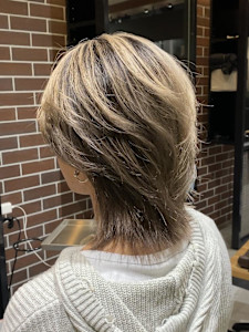 ミディアムセンターパートウルフバレイヤージュ - NYNY 梅田茶屋町店掲載