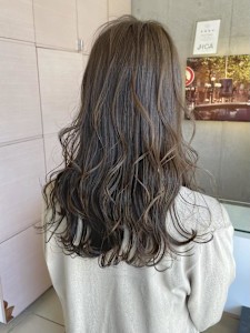 オリーブベージュ/グレージュ/透明感/透け感/艶カラー - EMU international 春日部本店掲載