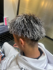 メンズホワイトメッシュカラー - ONLY CARE by JAPAN掲載