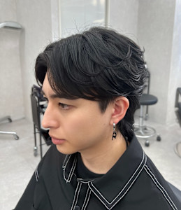 ニュアンスフェザーパーマセンターパート - メンズサロンPORT浦和 ツイストスパイラル/波巻き/ブリーチ掲載