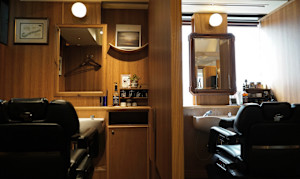 DAU BARBER SHOP 表参道(ダウバーバーショップ オモテサンドウ)