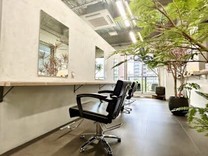 Flag HAIR 博多駅前店(フラッグヘアーハカタエキマエテン)