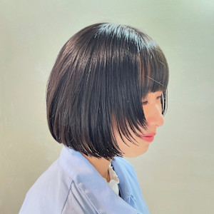 丸みボブ×シャギーレイヤー - ELLYLONDON 垂水店掲載