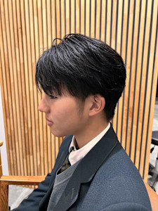 韓国アイドル風ハンサムショート - 半個室型美容室 Sourire 荒戸店掲載