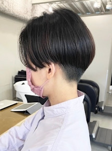 刈り上げショート（福岡市中央区薬院六つ角近くNOUS）