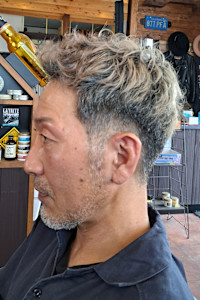 くせ毛を生かしたショートスタイル