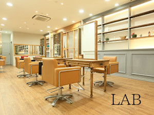 LAB(ラブ)