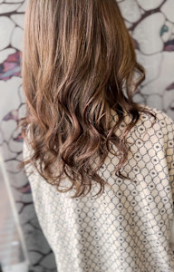 ミディアムレイヤーコテ巻き風パーマ