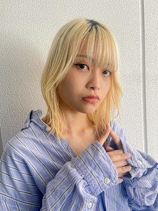 ハイトーンブロンドヘア×顔周りハイレイヤー - NYNY イオンスタイル東淀川店掲載