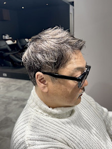 グレージュ×白髪ぼかし